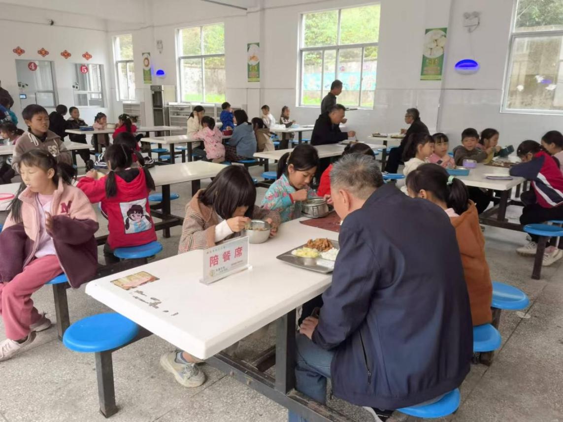 吉安市场监管局聚焦民生小事，将食品安全抽检办成暖心大事  第2张