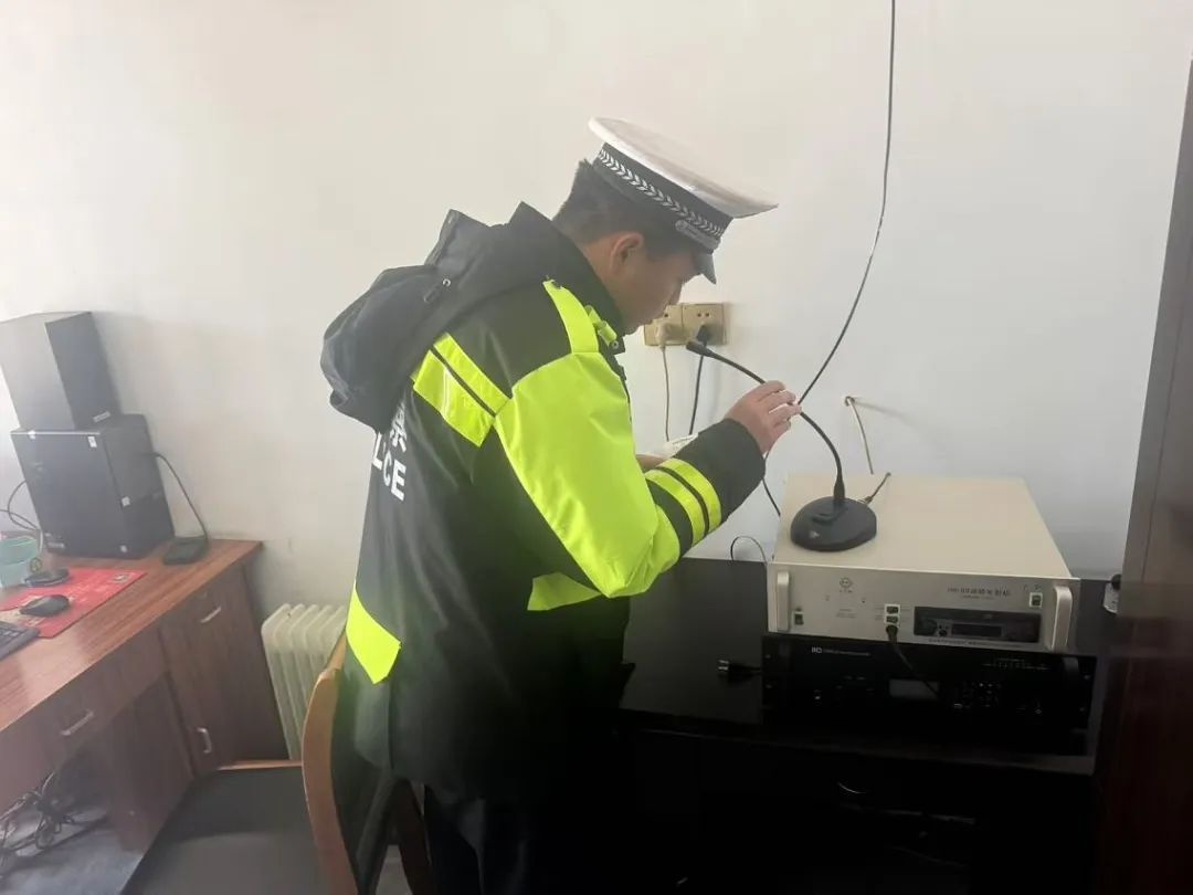 第十三个122全国交通安全日：交警三大队多形式宣传，守护学生冬季出行安全  第6张