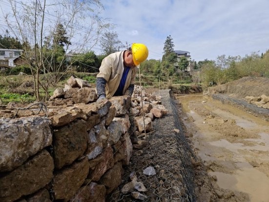光抗河治理工程启动：300万元资金投入，打造生态河道，守护沿岸居民安全  第2张
