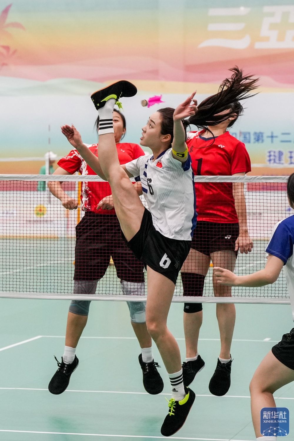 全国少数民族运动会毽球决赛：广东队双线作战，女子夺冠男子惜败，广西队表现抢眼  第5张