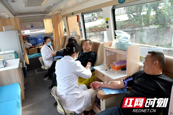 张家界旅游运输行业协会：消防演练与无偿献血双管齐下，为社会贡献热血力量  第1张