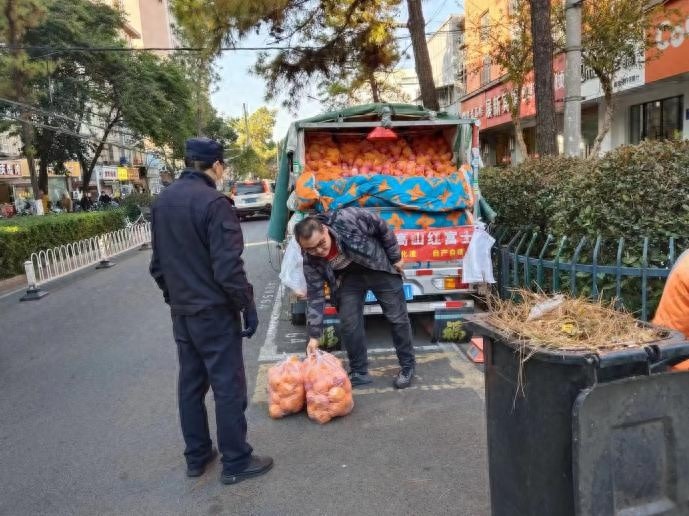 玄武区锁金村街道重拳整治占道经营，打造安全文明有序营商环境  第1张