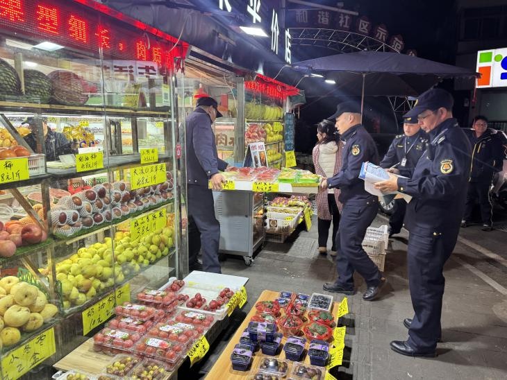 玄武区锁金村街道重拳整治占道经营，打造安全文明有序营商环境  第2张