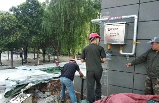 告别液化气瓶时代！焦作市南通路餐饮商户迎来管道天然气，安全省钱又省心  第1张