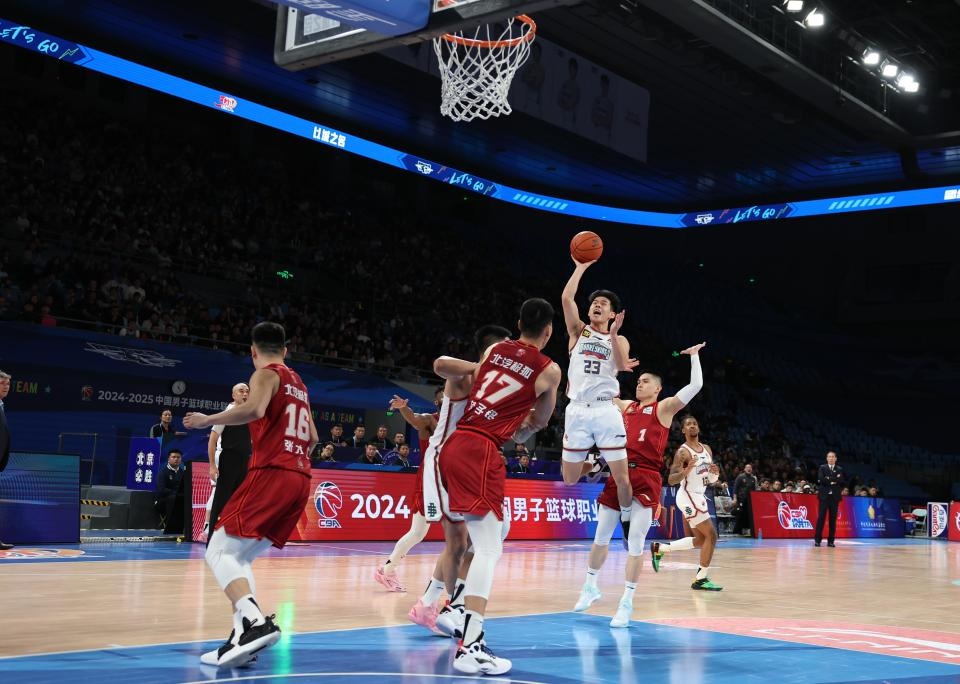 惊险绝杀!北京北汽队110比109险胜南京头排苏酒队,CBA常规赛第23轮精彩瞬间回顾 第2张 惊险绝杀!北京北汽队110比109险胜南京头排苏酒队,CBA常规赛第23轮精彩瞬间回顾 第2张