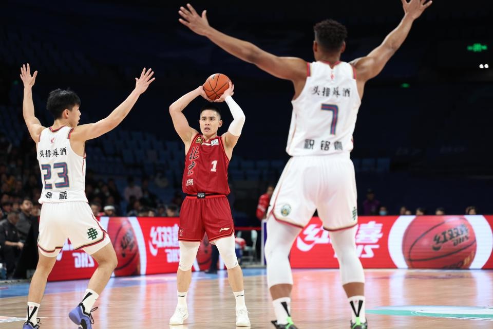 惊险绝杀!北京北汽队110比109险胜南京头排苏酒队,CBA常规赛第23轮精彩瞬间回顾 第5张 惊险绝杀!北京北汽队110比109险胜南京头排苏酒队,CBA常规赛第23轮精彩瞬间回顾 第5张