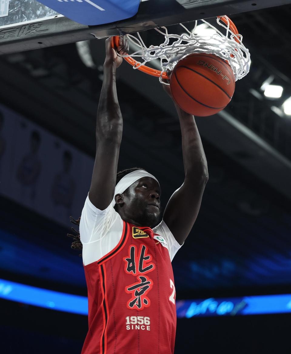 惊险绝杀!北京北汽队110比109险胜南京头排苏酒队,CBA常规赛第23轮精彩瞬间回顾 第7张 惊险绝杀!北京北汽队110比109险胜南京头排苏酒队,CBA常规赛第23轮精彩瞬间回顾 第7张