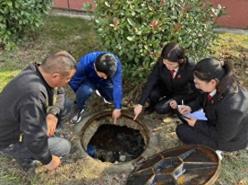法官王蔓的公正判决：霍山供水公司工人工资终于有着落