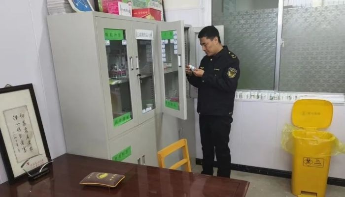 临洮县新添镇市场监管所全面出击，确保元旦期间食品安全无虞  第2张