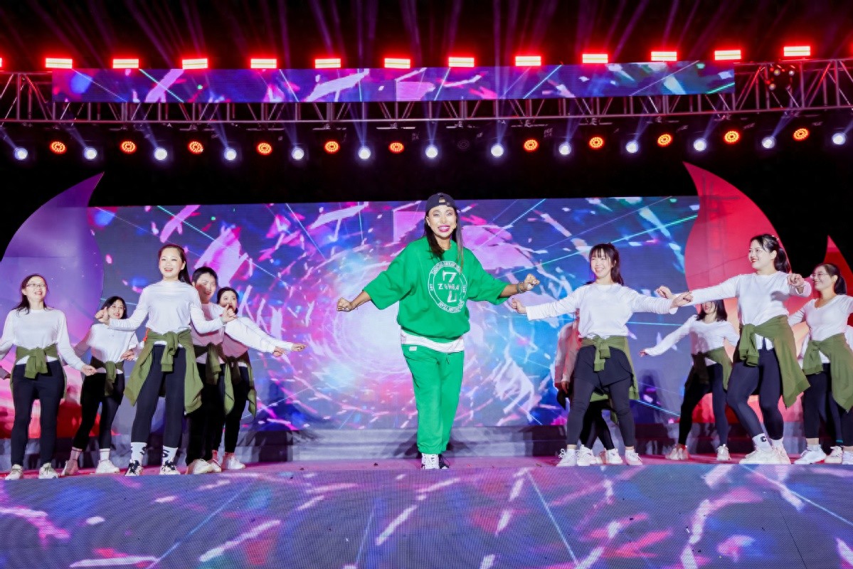 东莞工人文化宫公益汇演：13个节目展现产业工人昂扬精神风貌  第1张