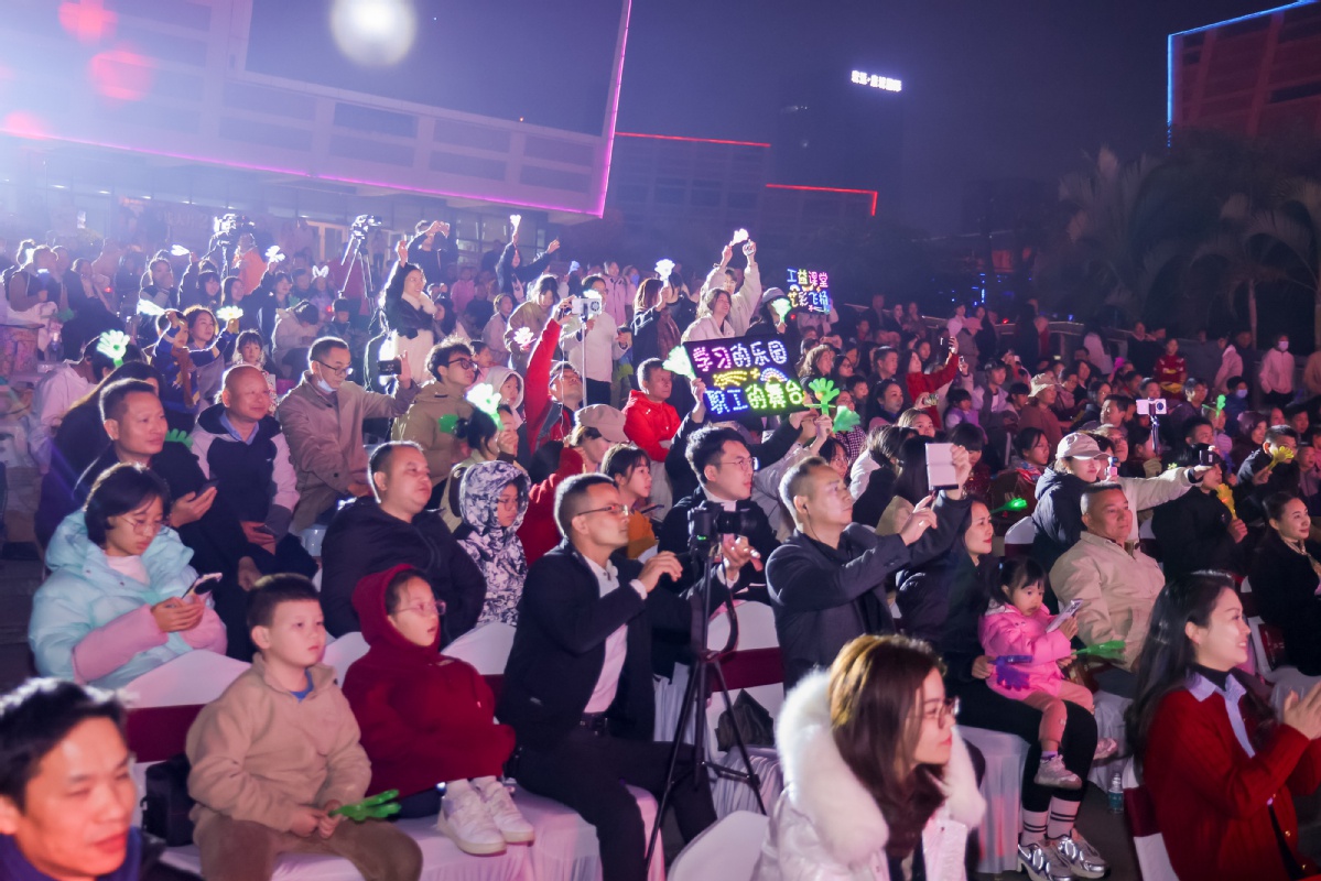 东莞工人文化宫公益汇演：13个节目展现产业工人昂扬精神风貌  第2张