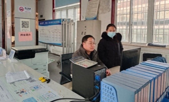 镇长亲自体验窗口服务，济宁市微山县赵庙镇如何高效办成一件事？  第1张