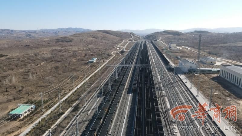 浩吉铁路年货运量首次突破1亿吨，北煤南运战略大通道再创辉煌  第2张