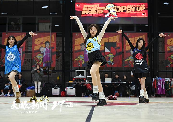 贵阳第五篮球场焕新开放：百年历史与现代潮玩的完美融合，你不可错过的运动新体验  第3张