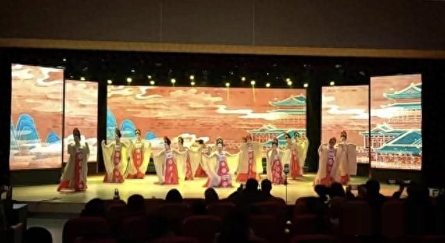市文化馆团队建设成果展：近距离感受魔术魅力，传统文化与现代艺术完美融合  第1张