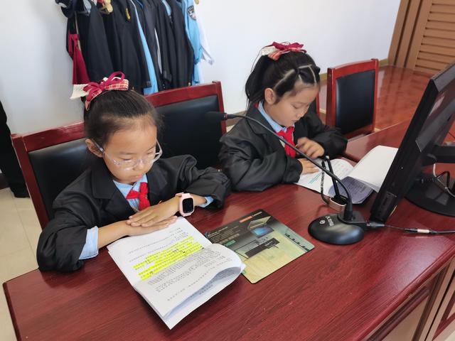 珲春市第五小学三年二班学生探秘法院：一场别开生面的法治教育之旅  第2张