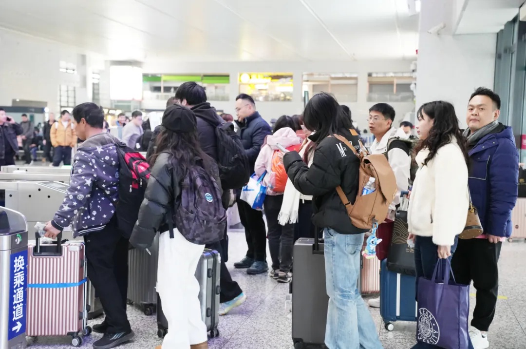 杭昌高铁黄昌段开通一周年，1800万人次见证皖赣快速互联互通奇迹  第3张