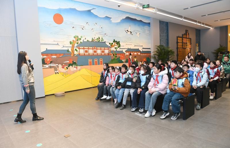 千年长安城墙上的童声笑语:100余名乡村孩子的文化探索之旅 第2张 千年长安城墙上的童声笑语:100余名乡村孩子的文化探索之旅 第2张