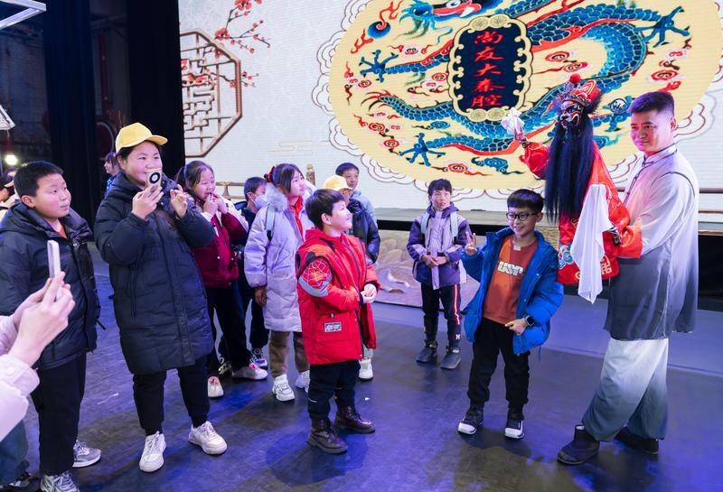 千年长安城墙上的童声笑语:100余名乡村孩子的文化探索之旅 第10张 千年长安城墙上的童声笑语:100余名乡村孩子的文化探索之旅 第10张