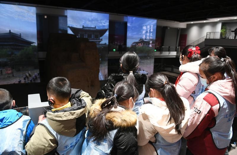 千年长安城墙上的童声笑语:100余名乡村孩子的文化探索之旅 第3张 千年长安城墙上的童声笑语:100余名乡村孩子的文化探索之旅 第3张