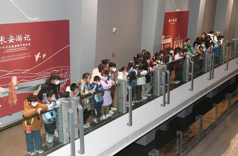 千年长安城墙上的童声笑语:100余名乡村孩子的文化探索之旅 第6张 千年长安城墙上的童声笑语:100余名乡村孩子的文化探索之旅 第6张