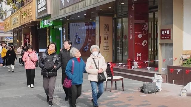 2024跨年寒潮来袭！申城气温骤降至零下6℃，但阳光下的温暖更显珍贵  第4张