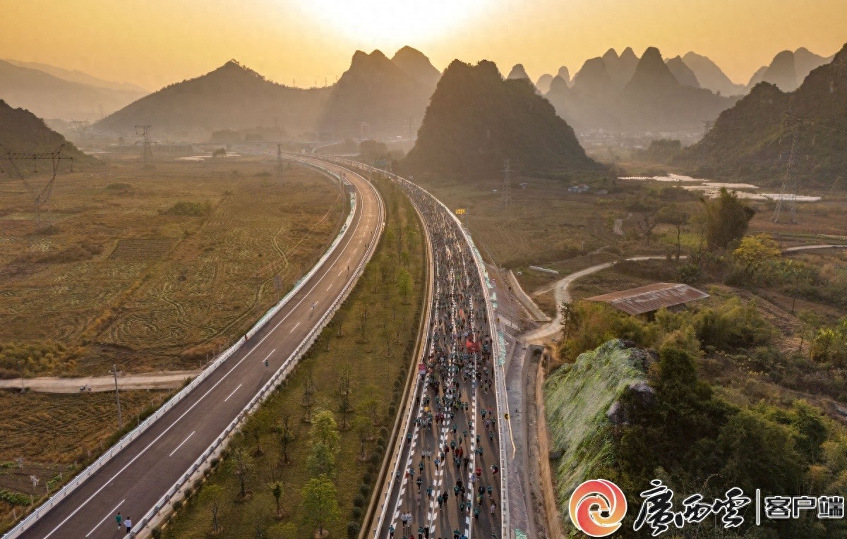 5000名跑者齐聚贺州，高速公路上马拉松的独特体验，你准备好了吗？