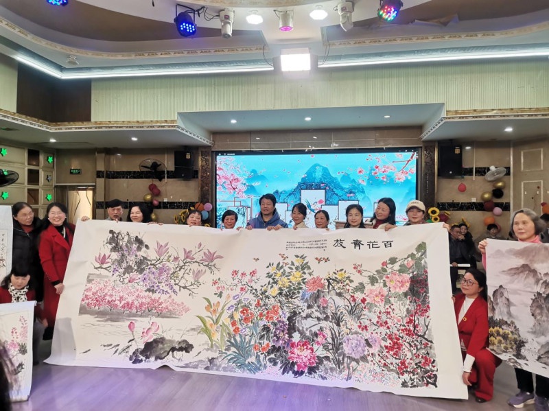 长沙老年大学师生献上我爱你中国，200余人共庆元旦，精彩不容错过  第3张