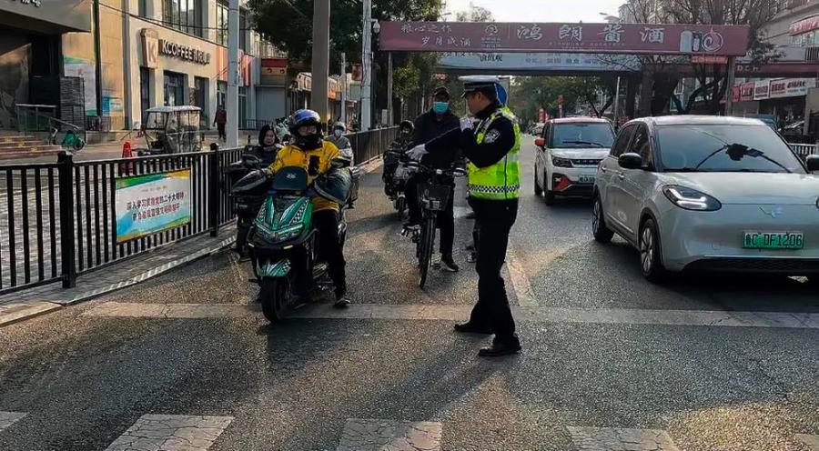 邹平交警大队全力整治不文明交通行为，你还敢违规吗？  第6张