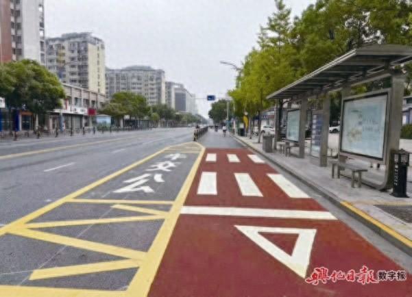 金花园公交站台整改！如何让公交车不再靠站难，行人不再行路难？  第1张