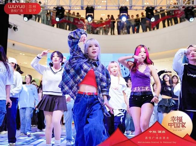这个广场，为何能让兰州市民找到欢乐与温情的归宿？  第2张