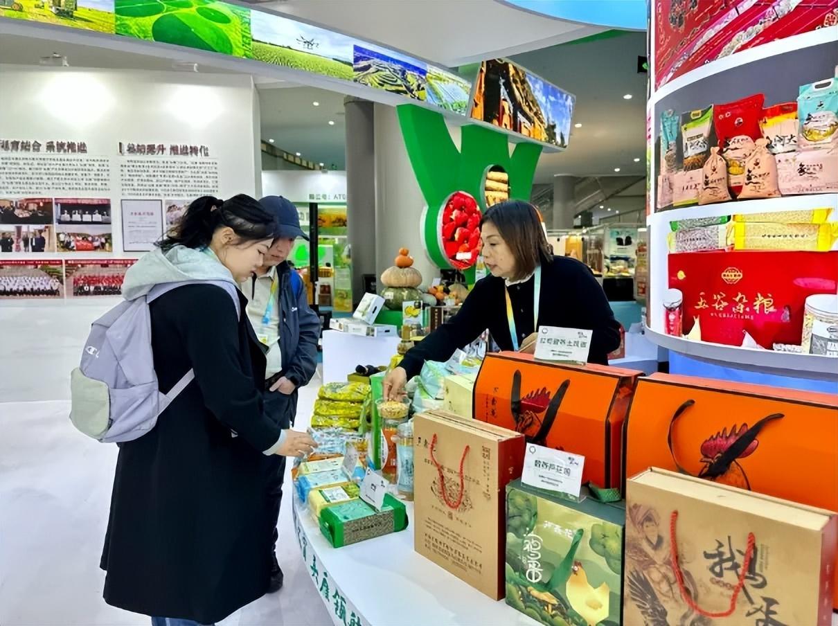 第 31 届杨凌农高会：榆阳区头雁专题展，乡村振兴成果瞩目  第3张