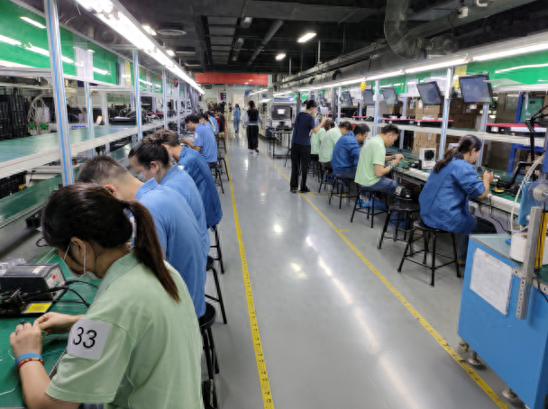 宝龙社区开展焊锡技能大比拼，逾 45 名职工各显身手  第1张