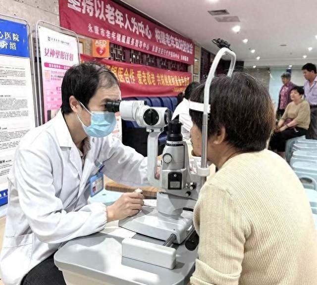 永康医院开展敬老月系列活动，为老人送健康、送服务、送温暖