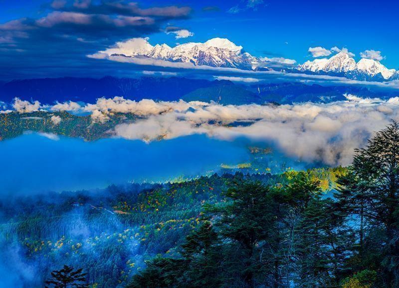 10 月 28 日，石棉王岗坪景区，一场秋雨过后，佛光普照，彩林如梦如幻  第2张