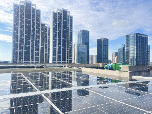 0.5MW 分布式光伏发电项目正式运营，兴港物业转型升级迈出重要一步