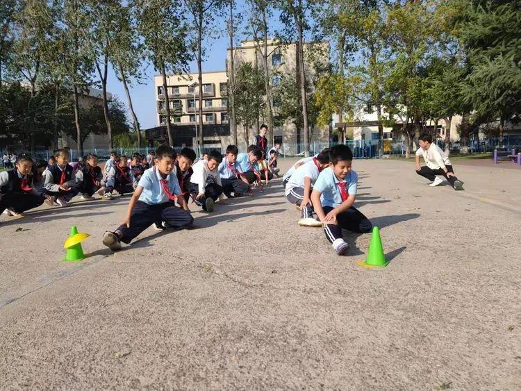 西安市灞桥区宇航小学开展智慧课堂全过程展示活动，体育组四位老师精彩亮相  第2张