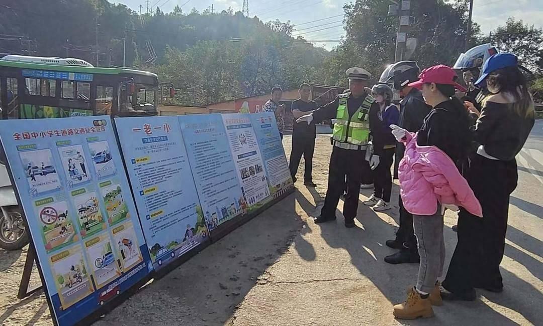 简阳市石桥街道开展道路交通安全专项整治行动，有效预防和减少交通事故  第1张