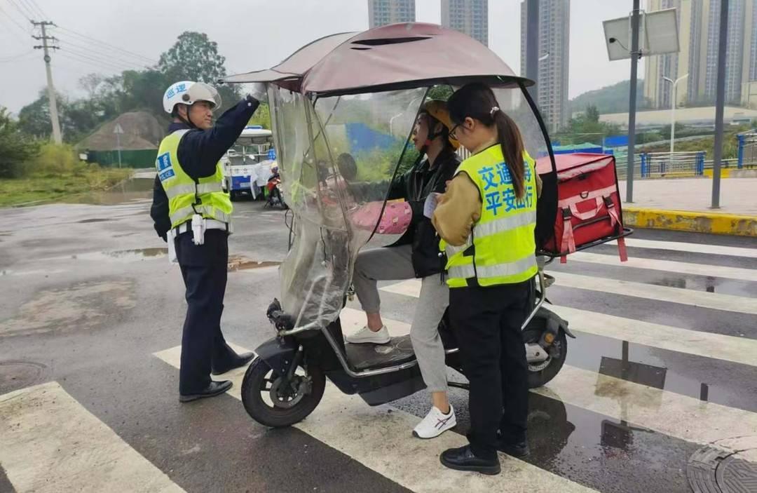 简阳市石桥街道开展道路交通安全专项整治行动，有效预防和减少交通事故  第2张