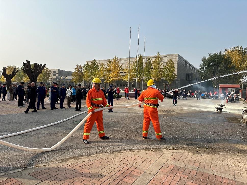 200 余人参加！文体中心这场消防培训，让安全意识深入人心  第4张