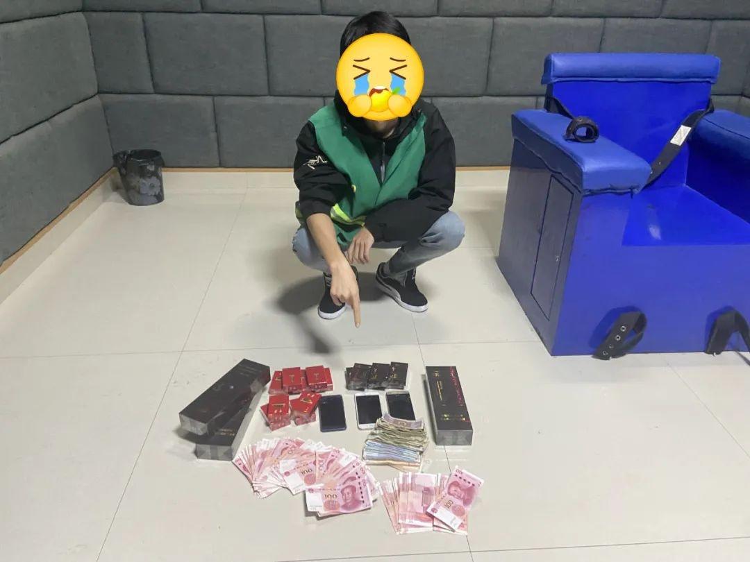 18 岁男子深夜拉车门开盲盒，4 次盗窃车内财物，你还敢不锁车门吗？  第2张