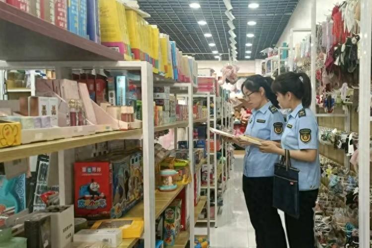 富县持续整治校园周边文化市场，守护未成年人成长  第1张