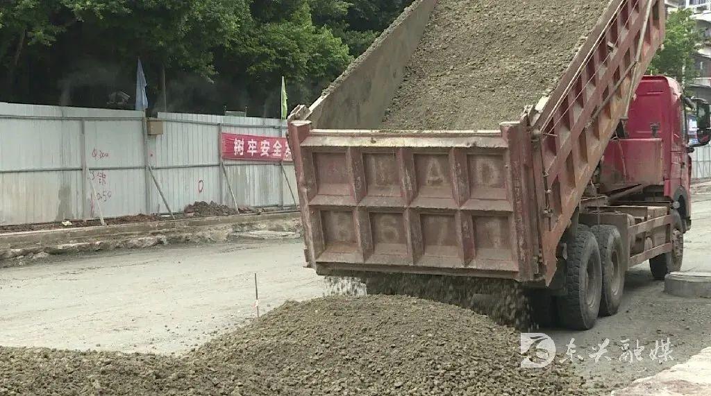 东兴区平安路即将开放交通，你准备好了吗？  第3张