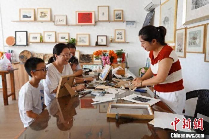 80 后湘妹子缘何钟情徽派版画? 第1张 80 后湘妹子缘何钟情徽派版画? 第1张