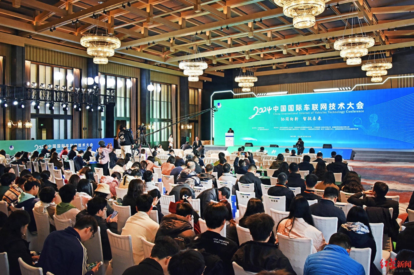 成都成为智能网联汽车试点城市，20辆低速无人车获首批专用牌照  第1张