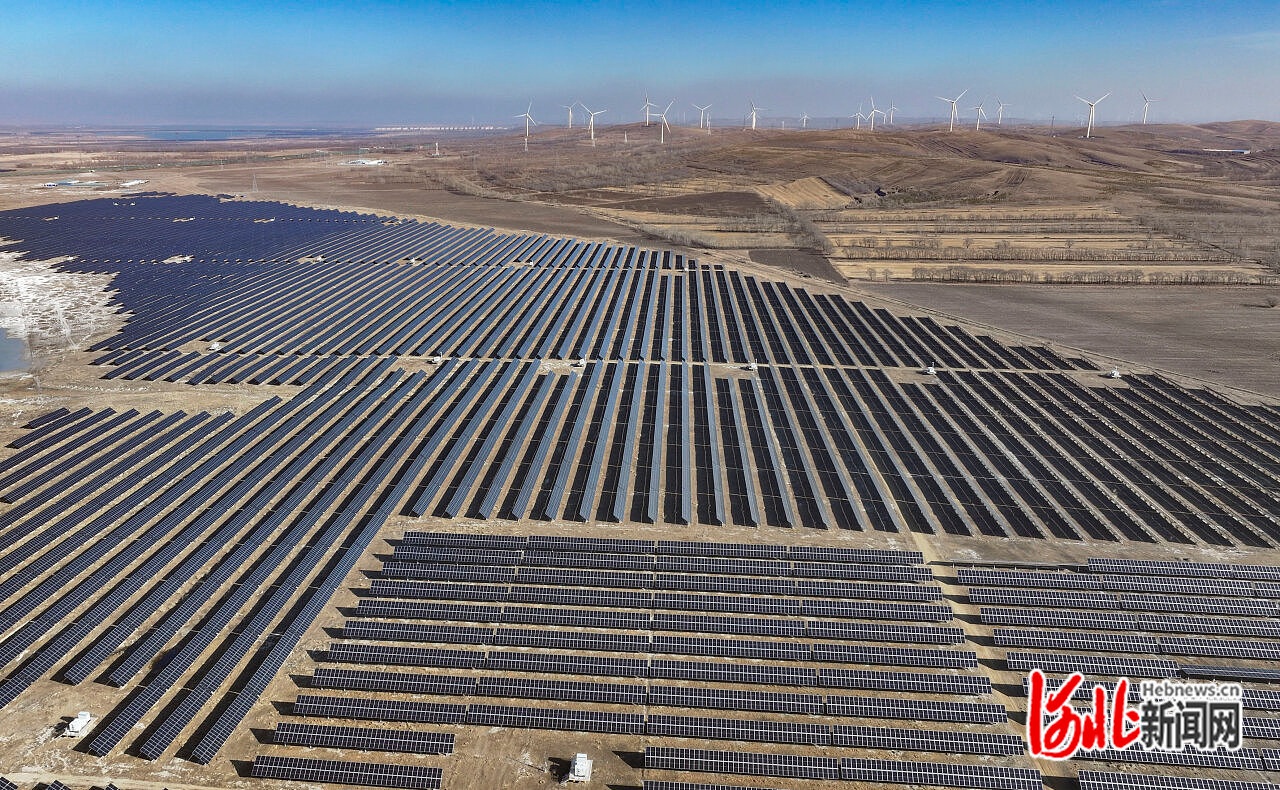 揭秘双面玻璃光伏板：发电效率提升30%，寿命更长，你还在用单玻吗？  第2张