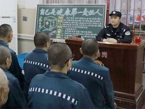 冬日暖阳穿透高墙：上海市南汇监狱人性化管理照亮罪犯改造之路  第2张