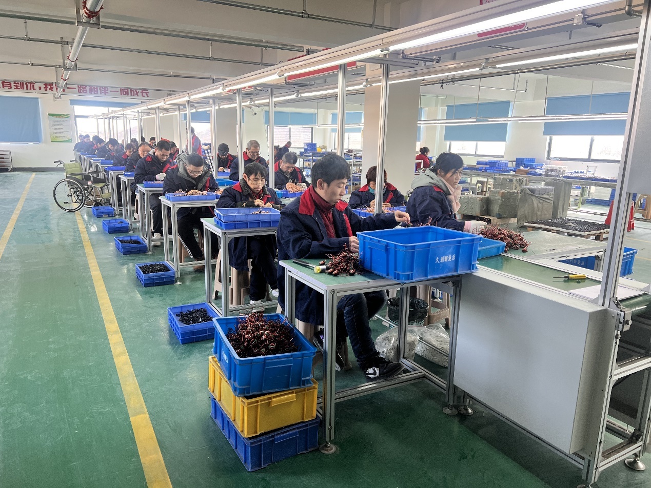 从手工编织到月入4000元，残疾人刘叶琴的幸福生活是如何编织出来的？  第3张