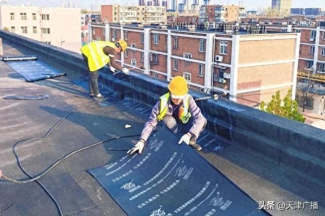 76年后再现平津战役辉煌，果园里小区焕新颜，老年人大学招生火热进行中  第1张