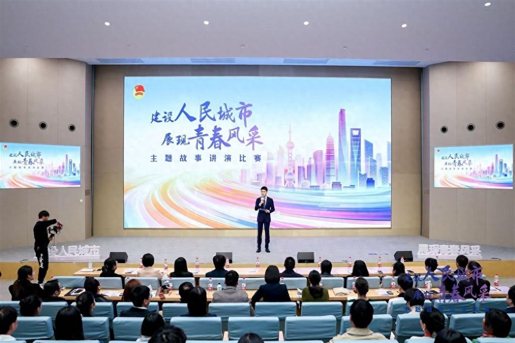 11月29日，上海街头飞驰人生：外卖小哥、集卡司机与大飞机制造者的梦想舞台